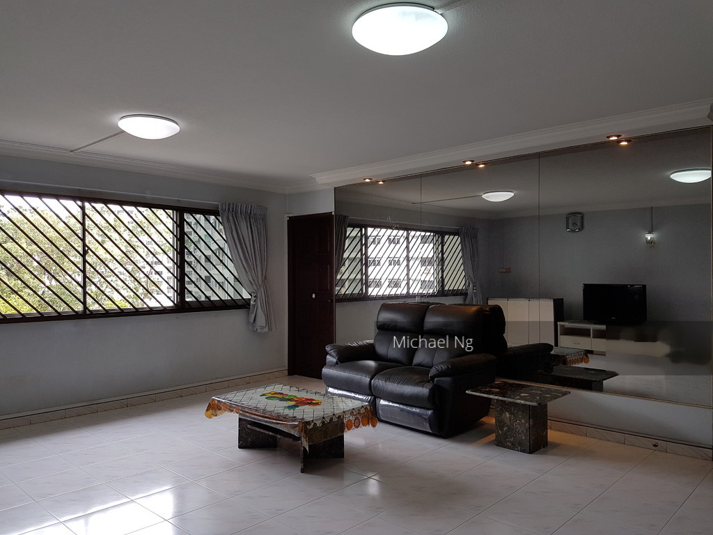 Serangoon Avenue 1 thumbnail photo